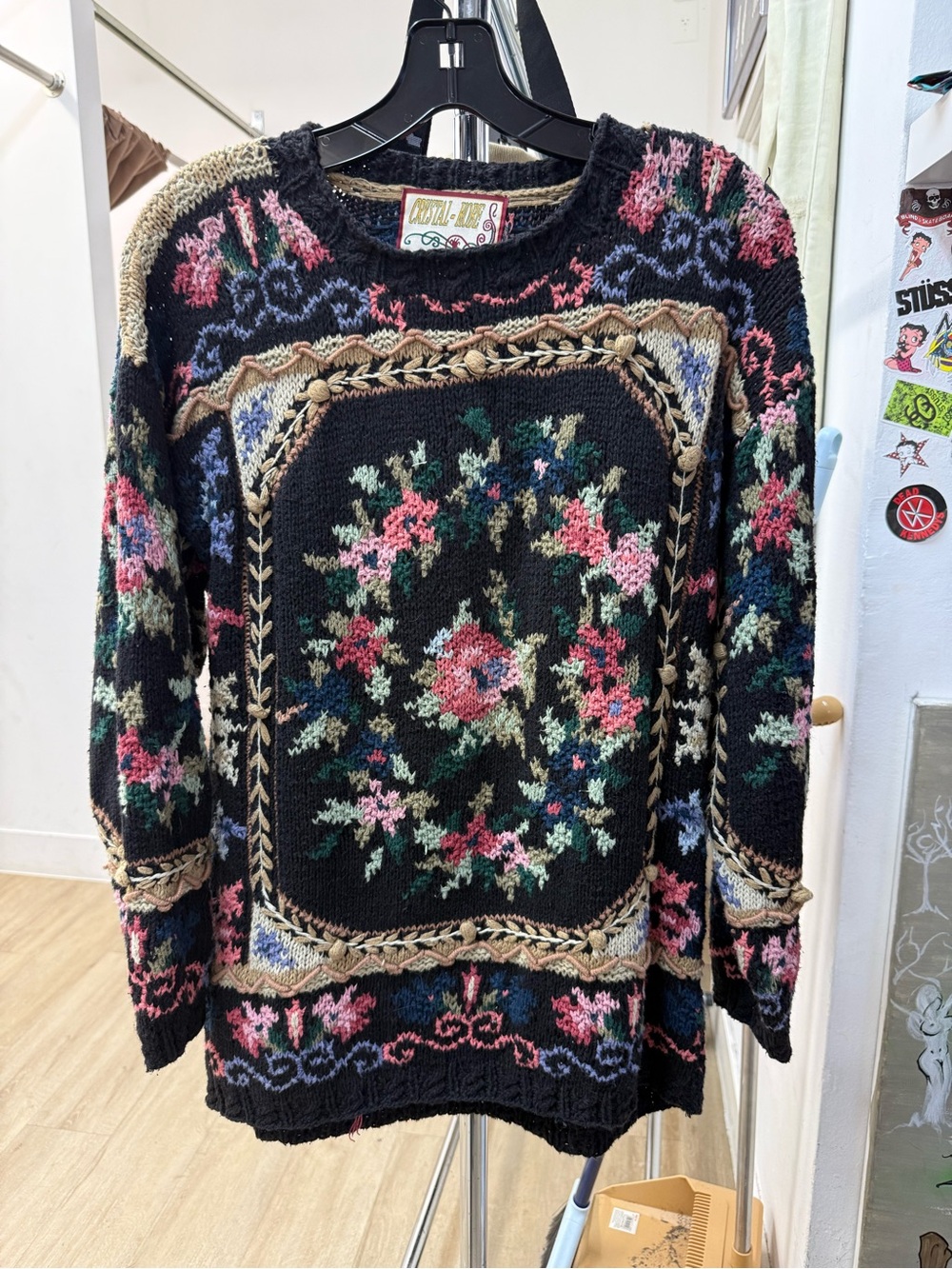 Crystal Kobe Women Small Black Hand Knitted Sweater Pink Flue Roses Floral Vtg